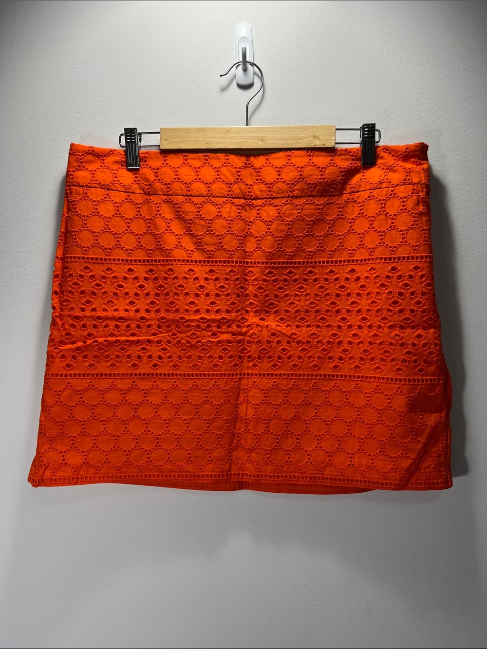 Banana Republic Bright Orange Cotton Eyelet Embroidered Skirt in Size 14